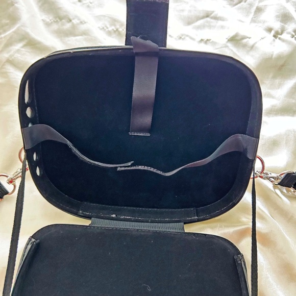 SQUARE BAG CONVERTS TO A BACKPACK, BLACK FABRIC, LINED, TWO STRAPS, FLAP CLOSURE - Picture 6 of 10